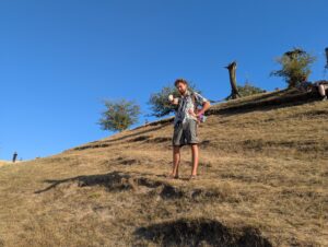 Person using a Buddycompass festival tracker at a music festival.